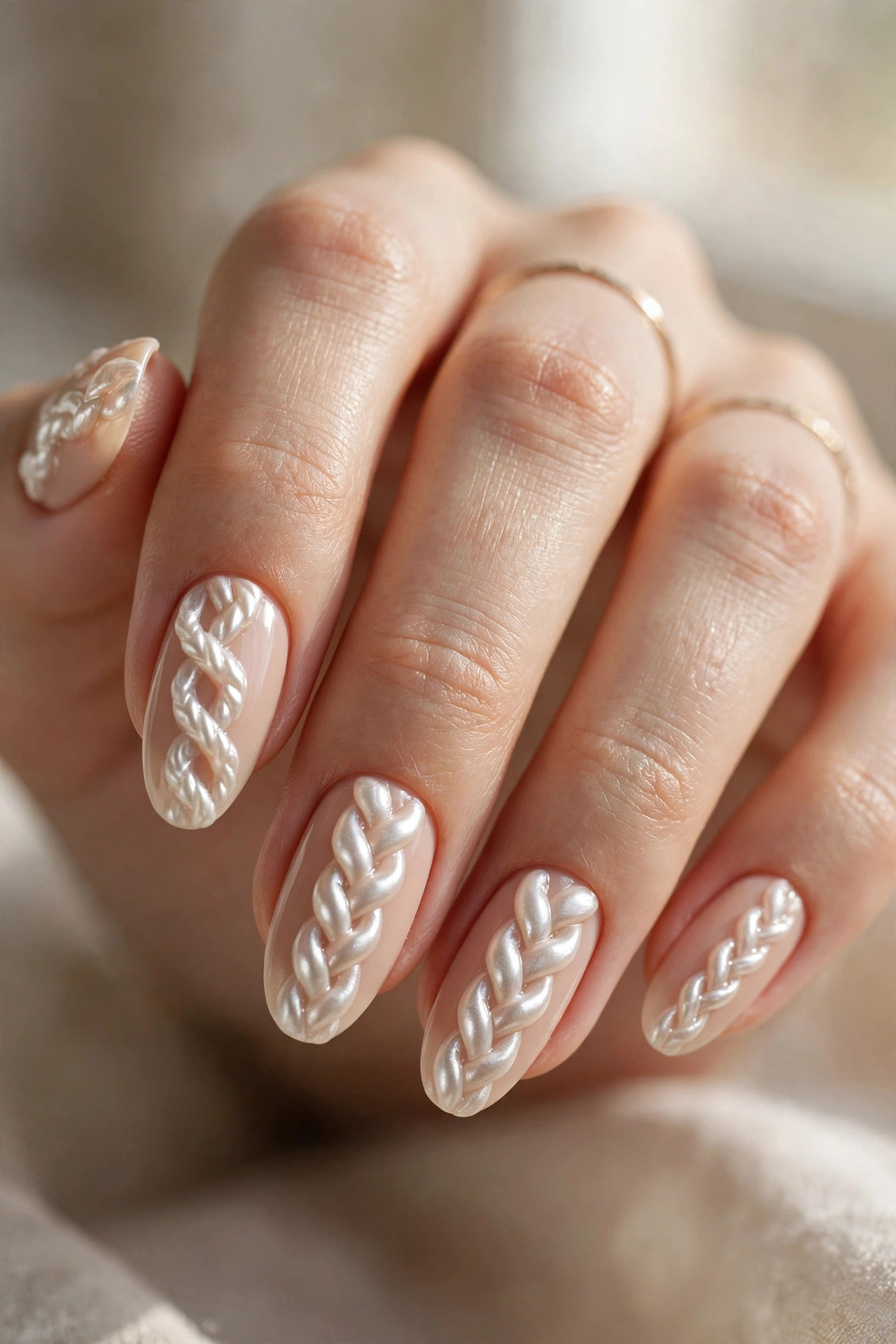 Pearly 3D mermaid braid texture nail art
