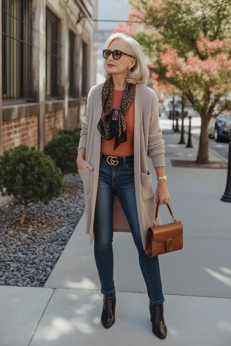 Casual fall outfit in cream and camel for Friendsgiving