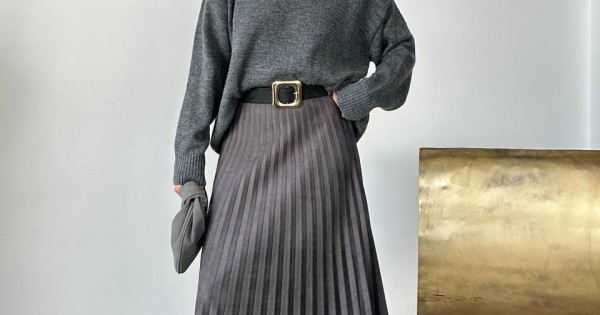Oversized Sweater + Midi Skirt + Front Tuck - outfit idea for women over 50